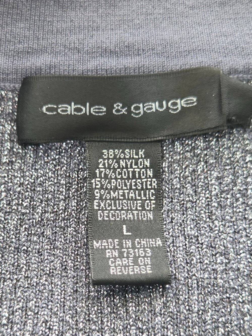 CABLE & GAUGE METALLIC AND GRAY SILK KNIT V NECK, SIZE M-L, 3/4 SLEEVE. - Picture 4 of 7